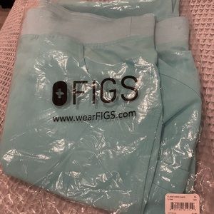 Figs BNWT Neon Blue Kade Cargo Scrub Pant